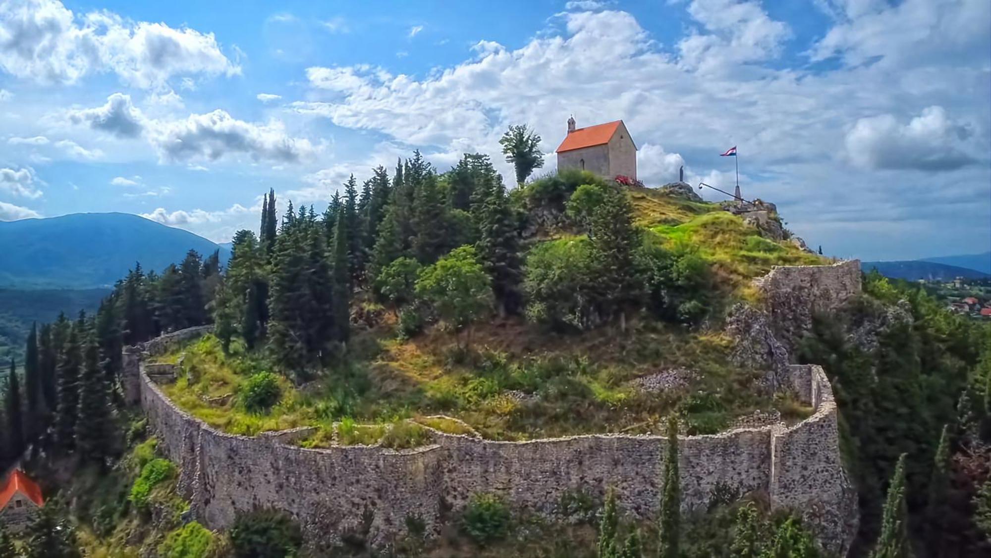 2 Bedroom Apartment Ljubica Sinj Luaran gambar