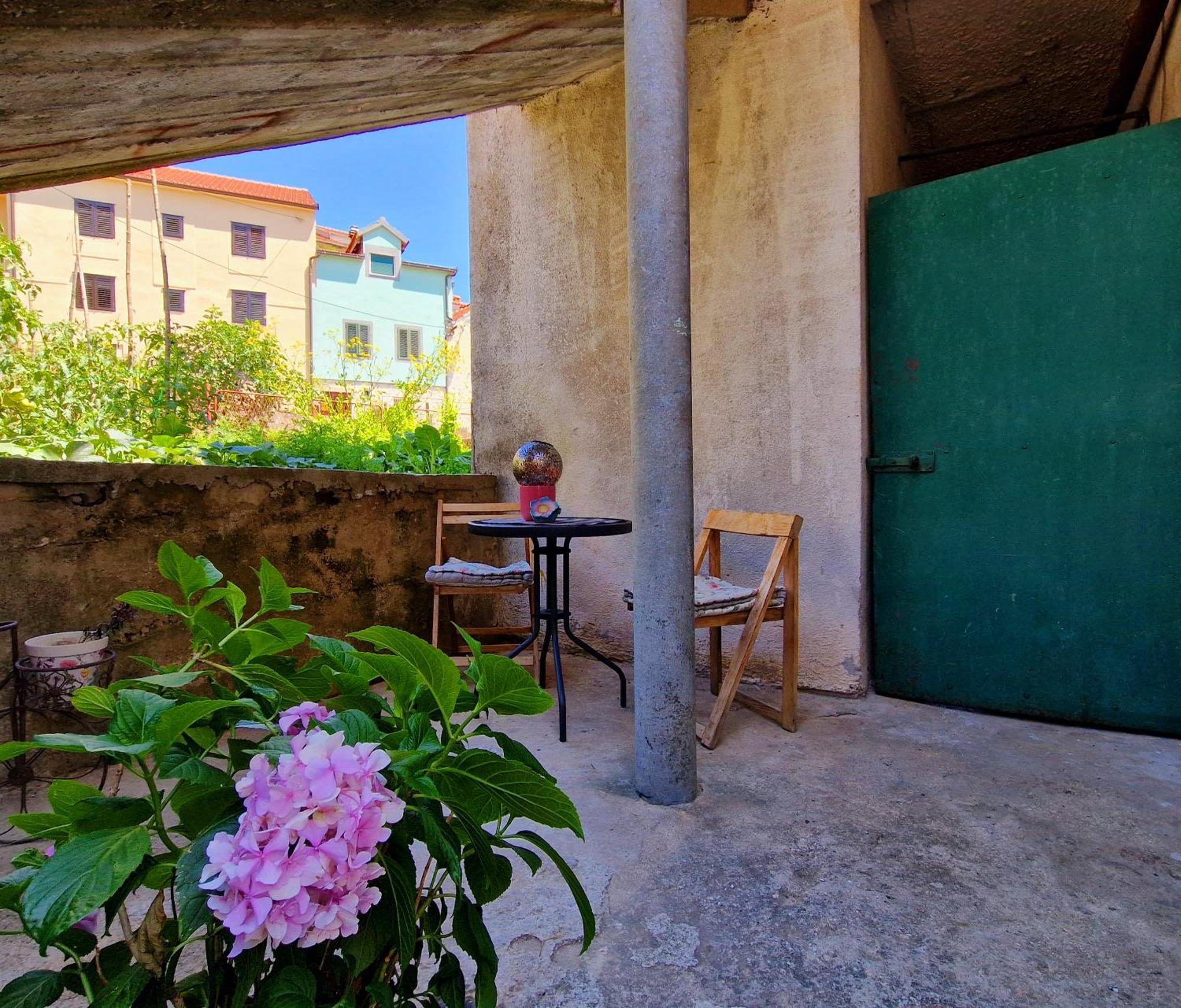 2 Bedroom Apartment Ljubica Sinj Luaran gambar